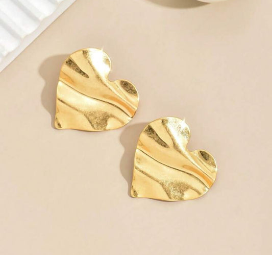 Statement Heart Wavy Earring